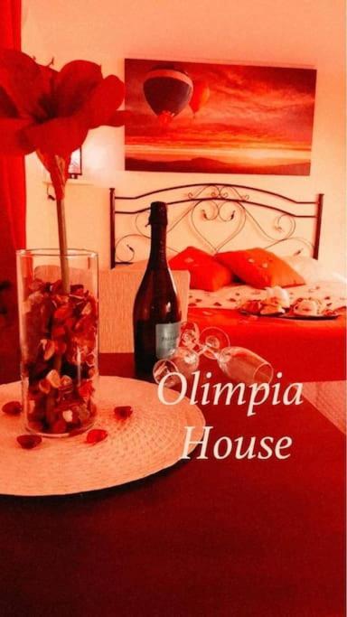 Olimpia House - Central Station Bari Kültér fotó